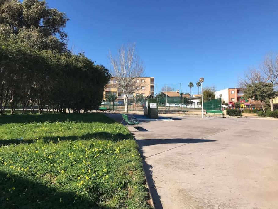 Apartamento En Los Nietos Con Piscina Comunitaria. المظهر الخارجي الصورة