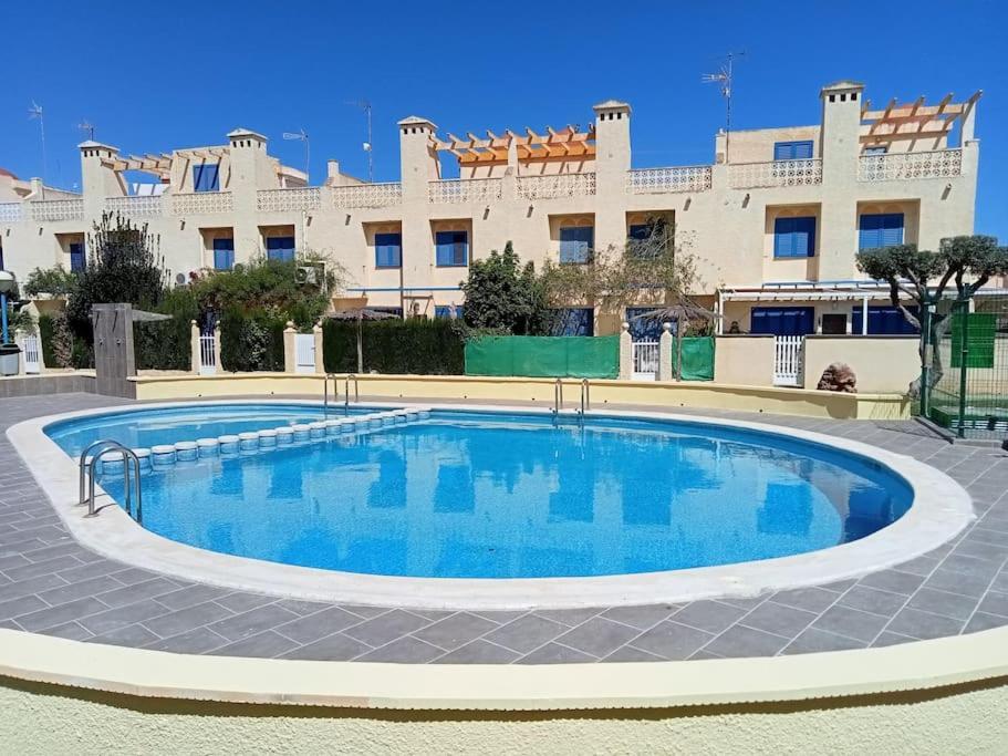 Apartamento En Los Nietos Con Piscina Comunitaria. المظهر الخارجي الصورة